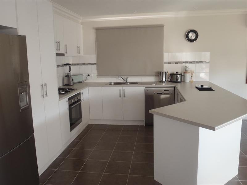 14 Breenview Place, Doreen VIC 3754