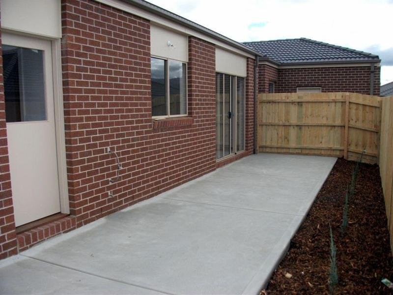 28 King Parrot Way, Whittlesea VIC 3757