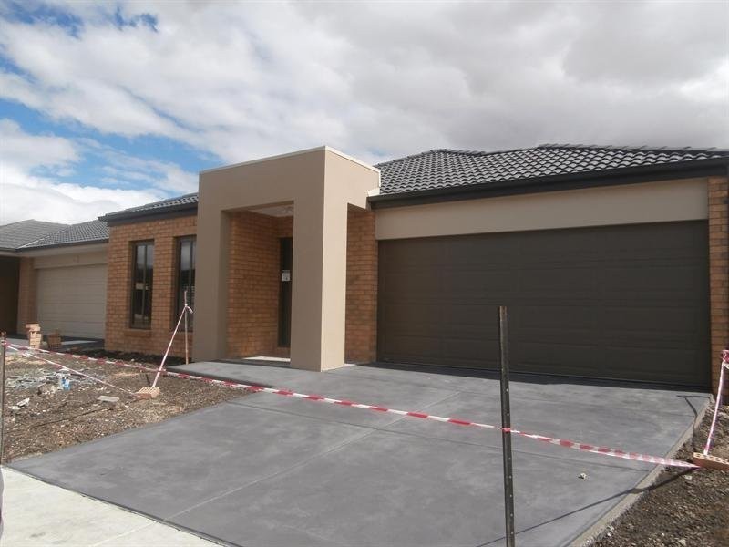 6 Marlowe Grange, Mernda VIC 3754