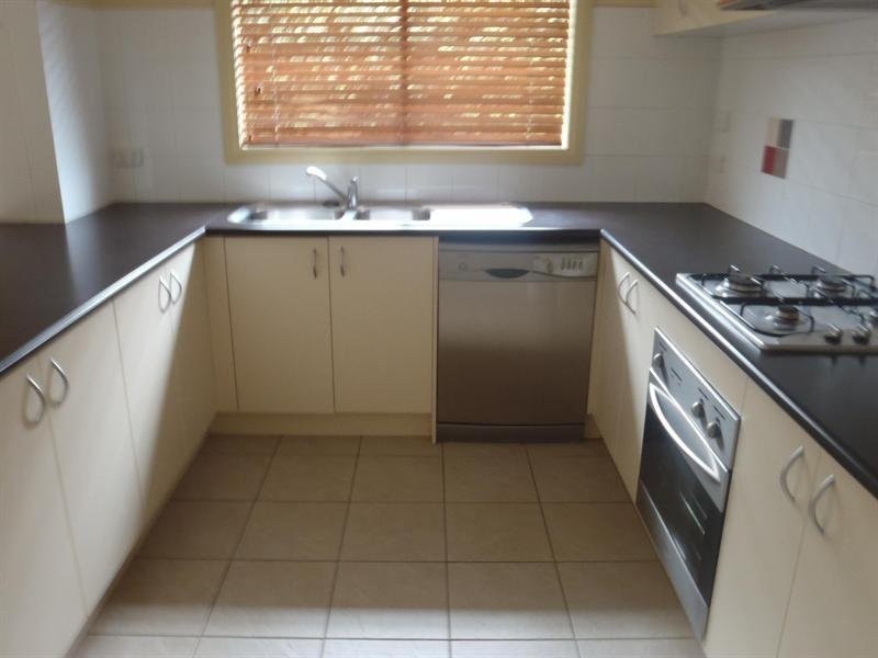 15 Paramatta Walk, Craigieburn VIC 3064