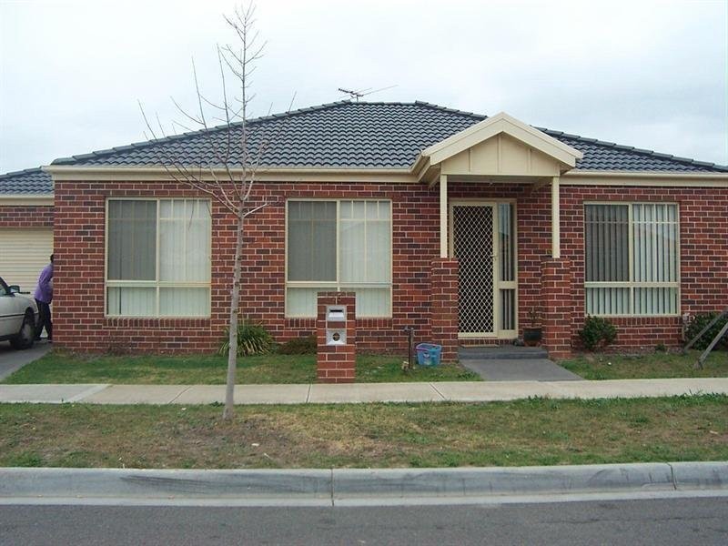 15 Zurzolo Terrace, Epping VIC 3076