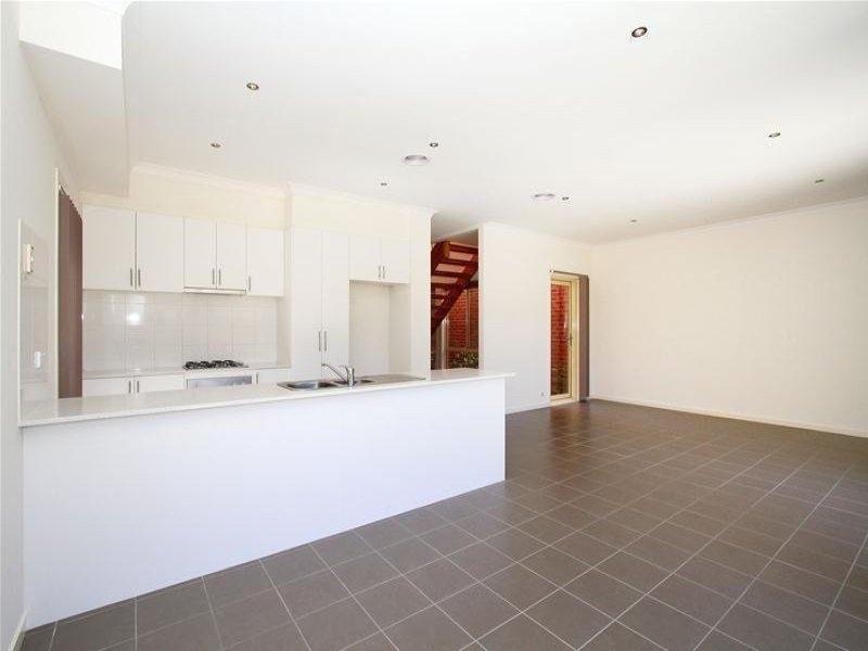 292 The Lakes Boulevard, South Morang VIC 3752