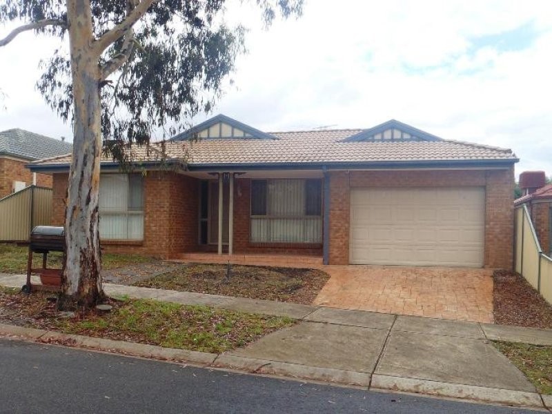 31 Doreen Rogen Way, South Morang VIC 3752