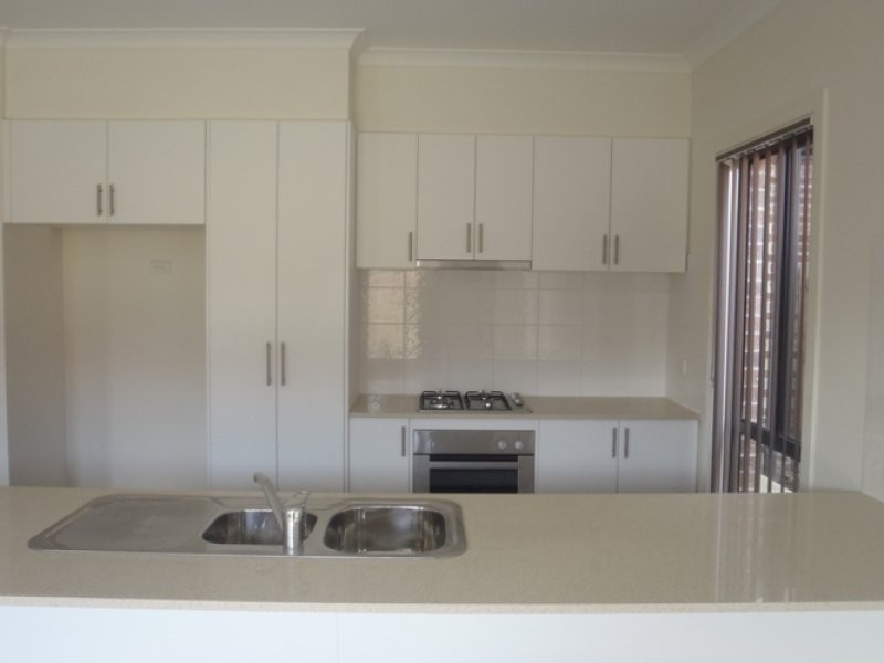 286 The Lakes Boulevard, South Morang VIC 3752