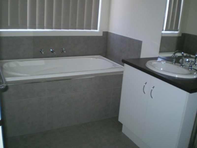 5 Kakadu View, South Morang VIC 3752