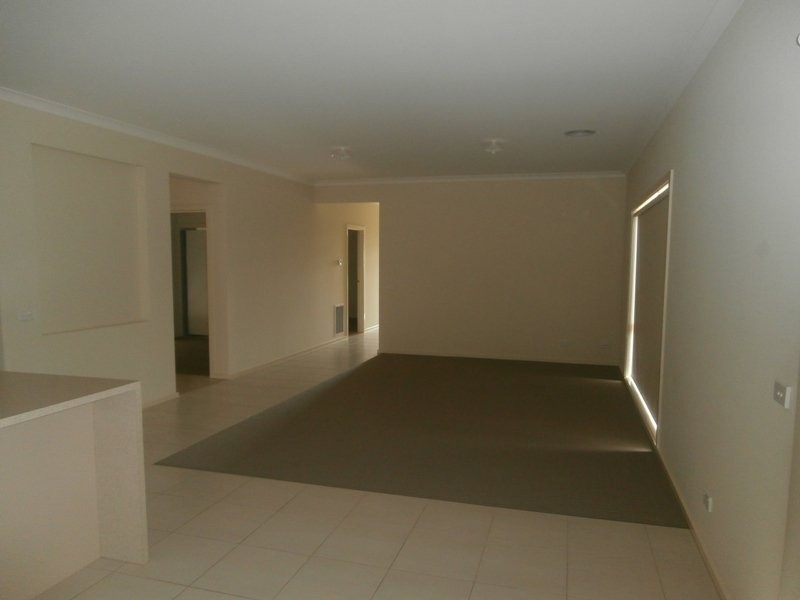 7 MARKDALE WAY, Doreen VIC 3754