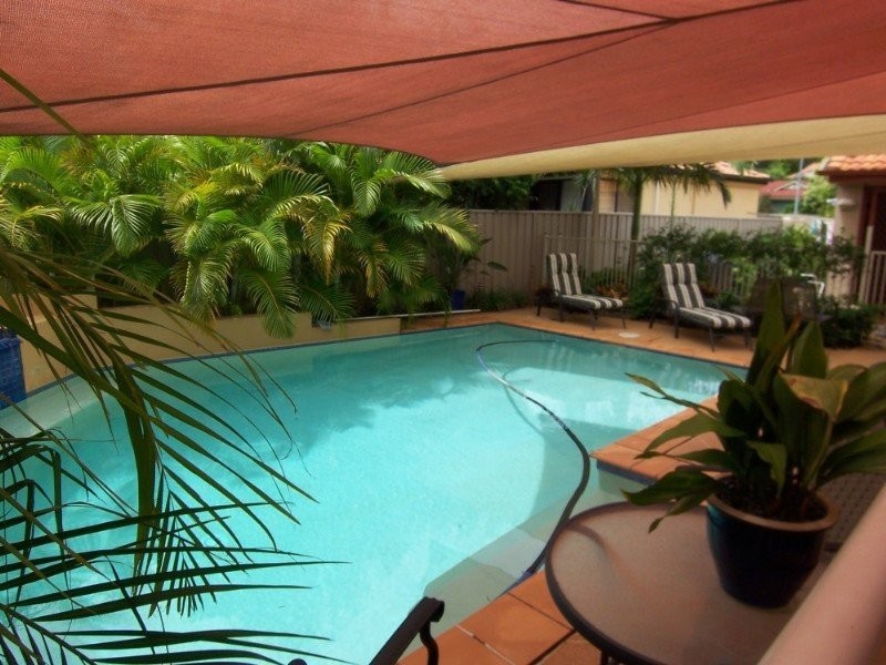 271 Napper Rd, Arundel QLD 4214