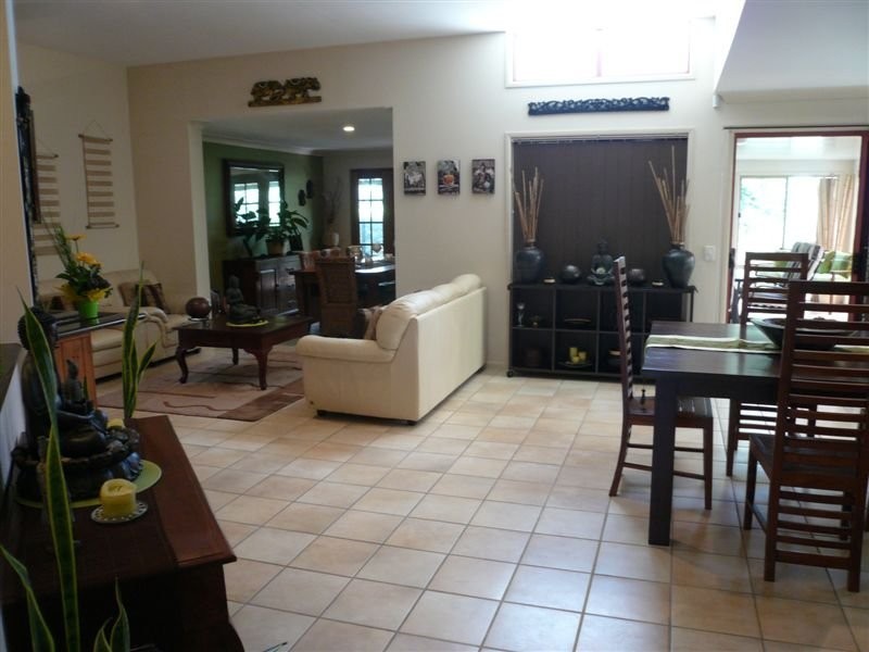 271 Napper Rd, Arundel QLD 4214