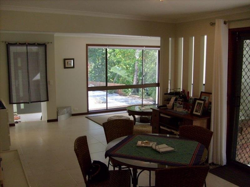 14 Eileen Avenue, Southport QLD 4215