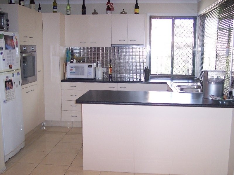 3 Oxbridge Chase, Arundel QLD 4214