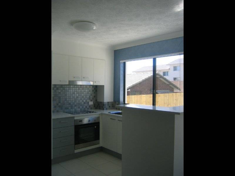 15 Lloyd Street, Southport QLD 4215