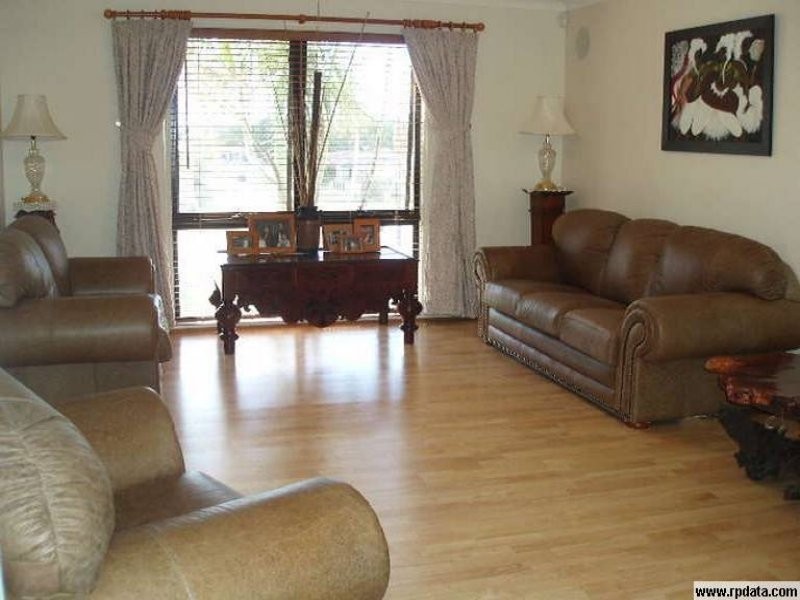 4 Goodwood Way, Arundel QLD 4214
