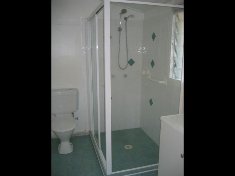 18 Echlin St, Labrador QLD 4215