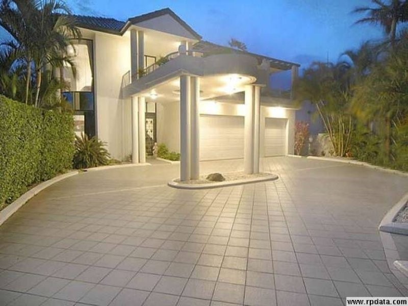 42 Brittanic Cres, Sovereign Islands QLD 4216