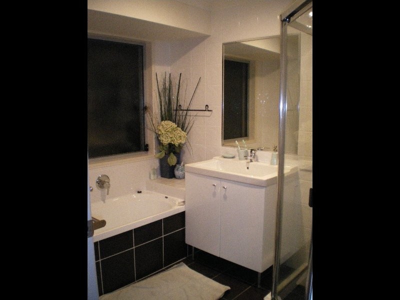 43 Nottinghill Gate Dr, Arundel QLD 4214