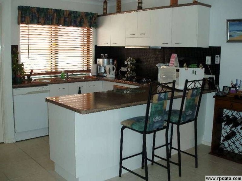 4 Harrow Pl, Arundel QLD 4214