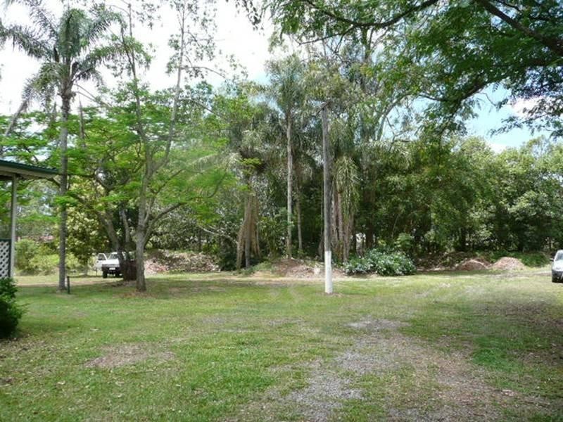 27 Youngs Crossing Road, Joyner QLD 4500