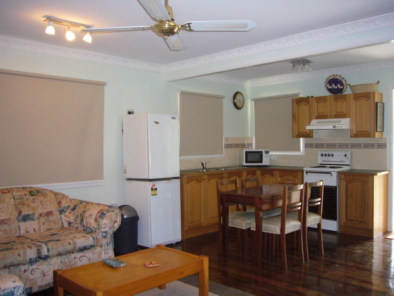 15 Elle Court, Cashmere QLD 4500