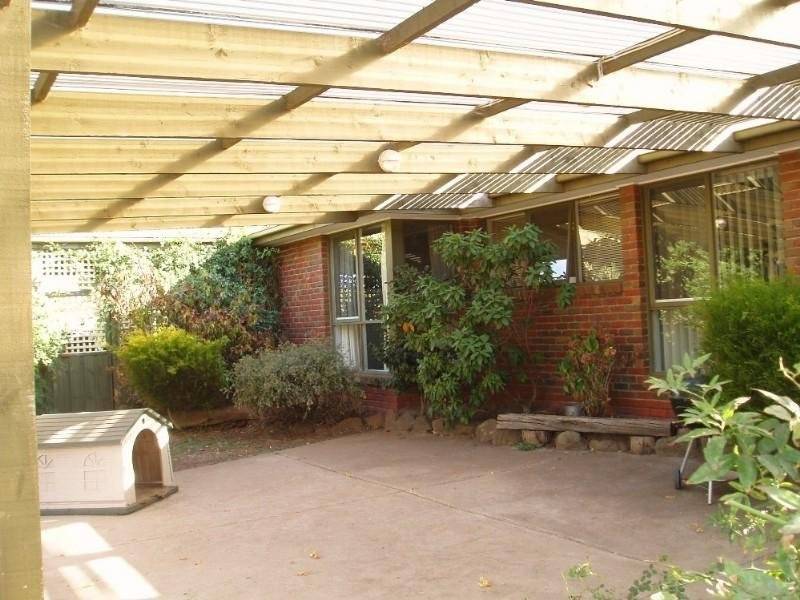 7 Ash Court, Romsey VIC 3434