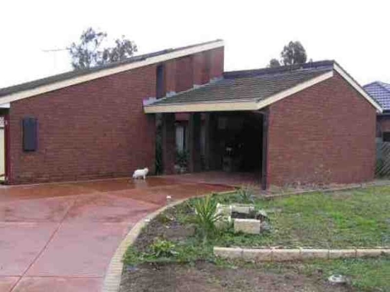 4 Bundoran Court, Sunbury VIC 3429