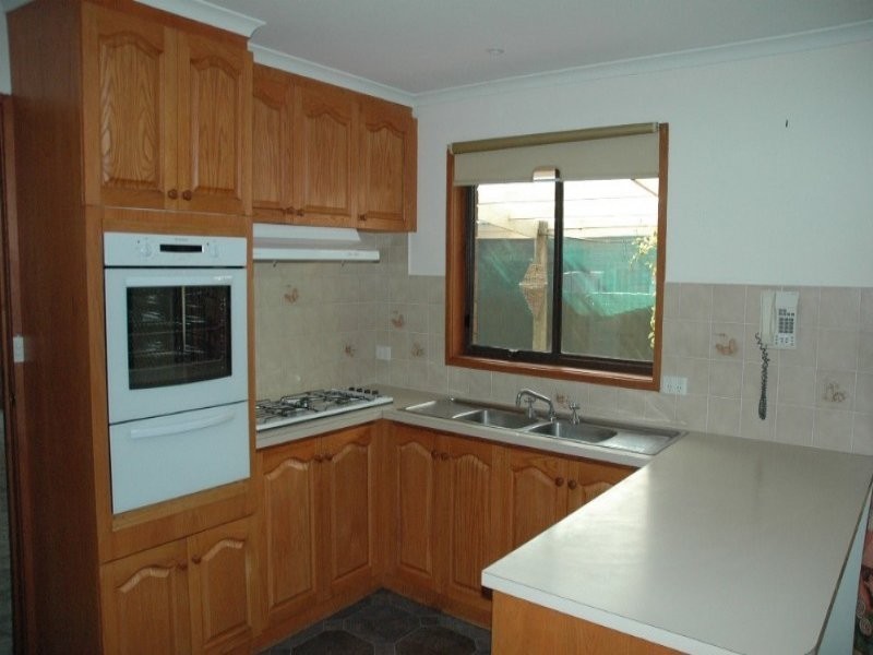 3 Winged Foot Court, Sunbury VIC 3429