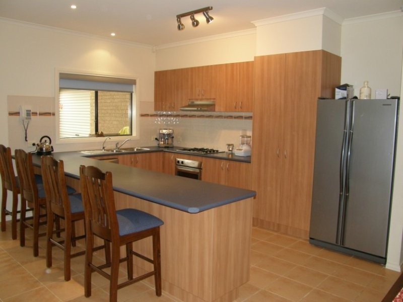 4 Doig Place, Sunbury VIC 3429