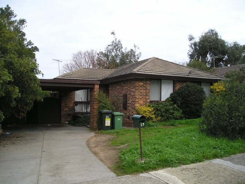 17 Ruthven Street, Sunbury VIC 3429
