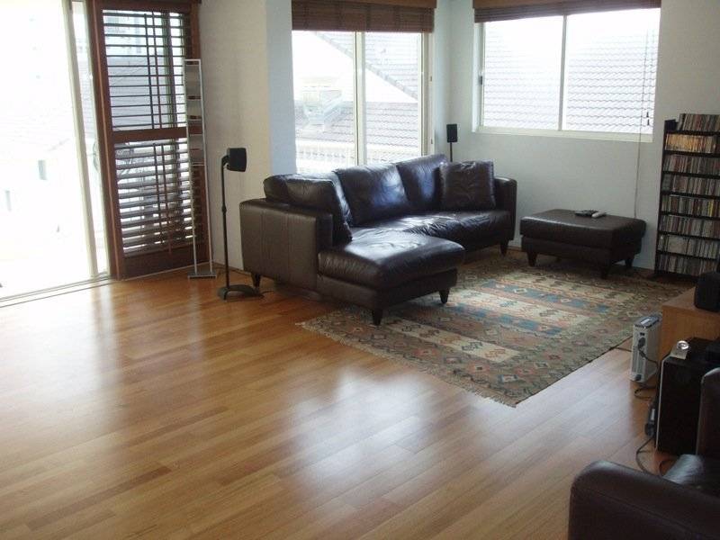 11 Seychelles. Woodroffe Avenue, Main Beach QLD 4217