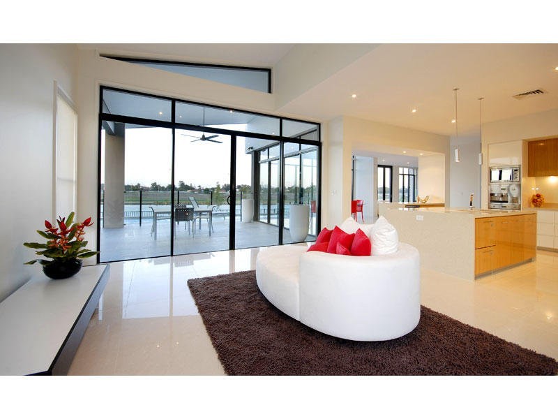 5059 Emerald Island Drive, Carrara QLD 4211