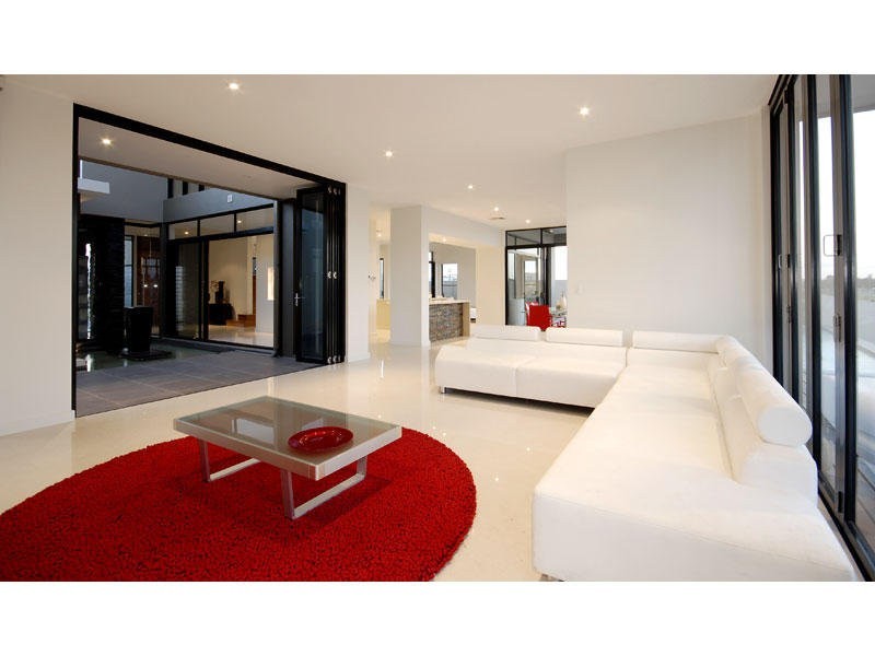 5059 Emerald Island Drive, Carrara QLD 4211