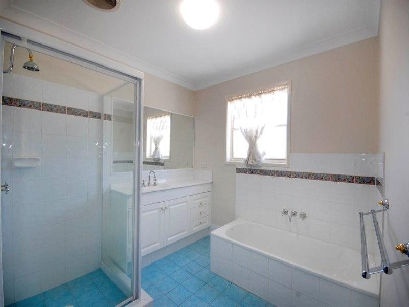 121 Eugaree Street, Southport QLD 4215