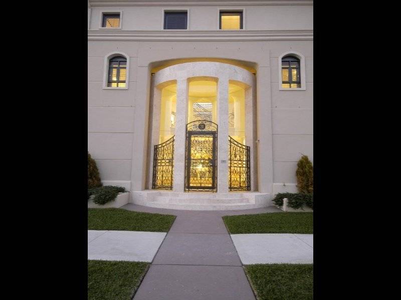 31 Hedges Avenue, Mermaid Beach QLD 4218