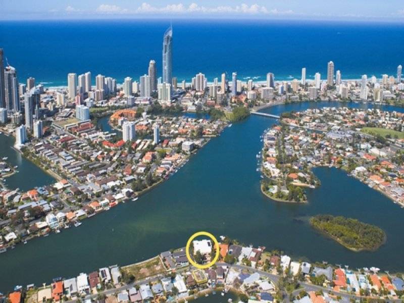 41 The Promenade, Isle Of Capri QLD 4217