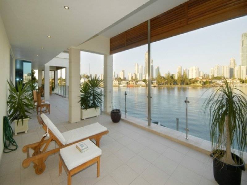 41 The Promenade, Isle Of Capri QLD 4217