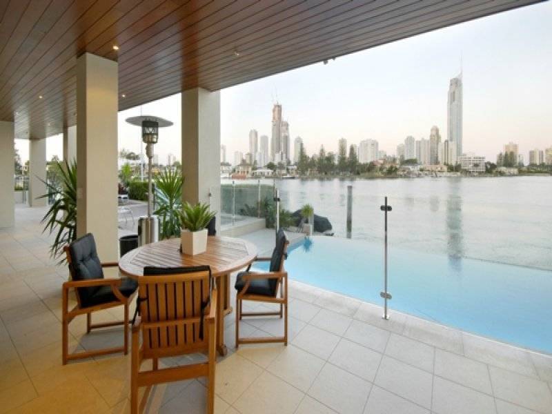 41 The Promenade, Isle Of Capri QLD 4217