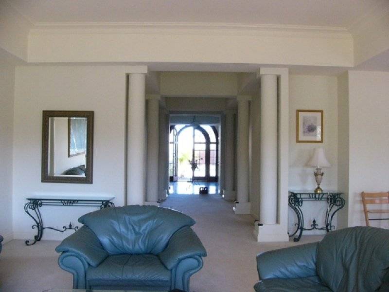 1123 Beechwood Drive, Hope Island QLD 4212