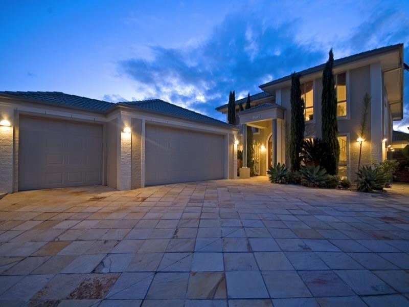 841 Legend Trail. The Glades, Robina QLD 4226