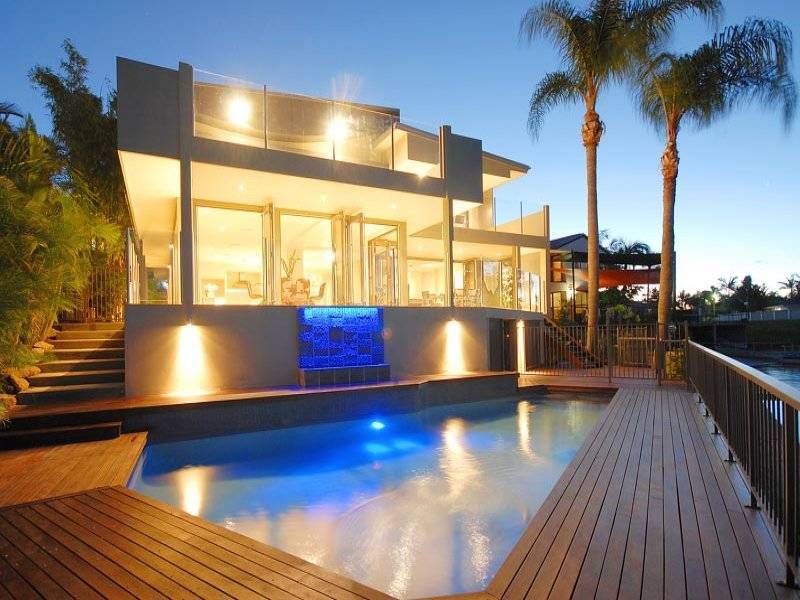 5 Rowes Court, Sorrento QLD 4217