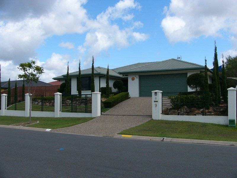 9 Penrhyn Street, Pacific Pines QLD 4211