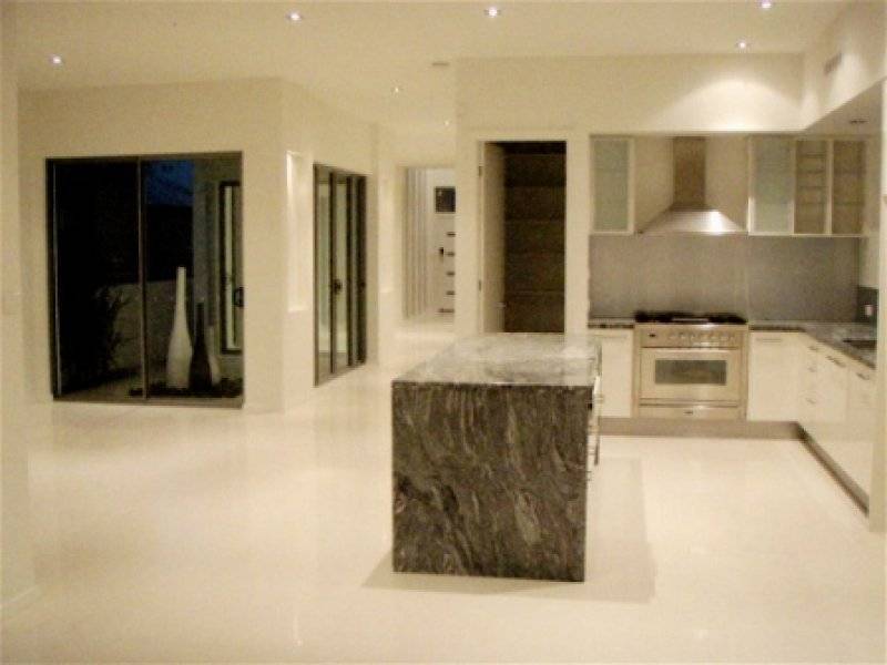 27 Tamborine Street, Mermaid Beach QLD 4218