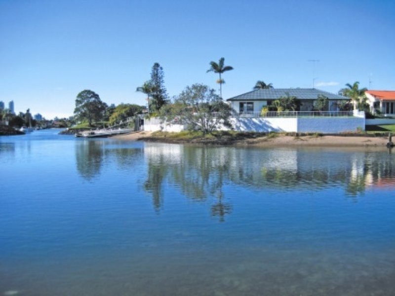 63 Rapallo Avenue, Isle Of Capri QLD 4217