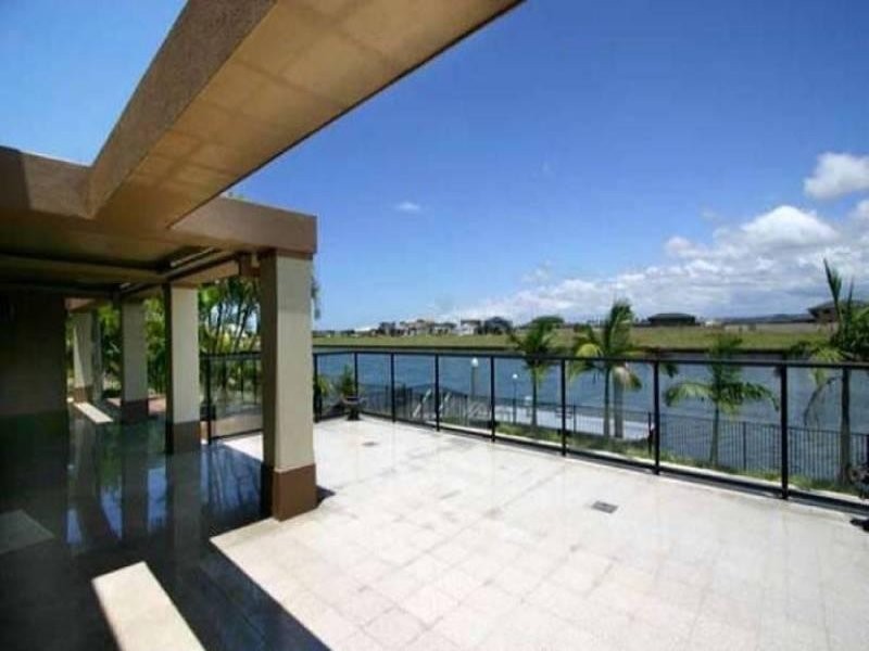 1663 Riverdale Drive, Hope Island QLD 4212