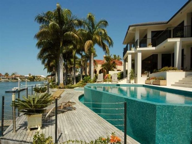 20 Marseille Court, Sorrento QLD 4217