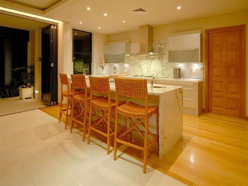 20 Marseille Court, Sorrento QLD 4217