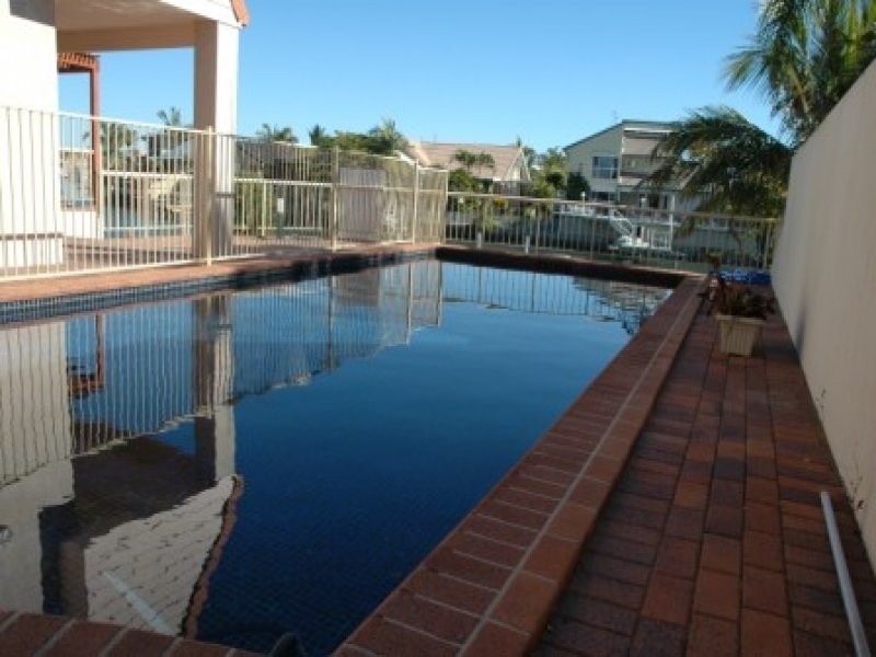 7 Sundance Way, Runaway Bay QLD 4216