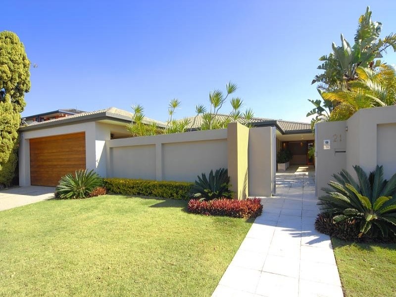 21 Etna Street, Isle Of Capri QLD 4217