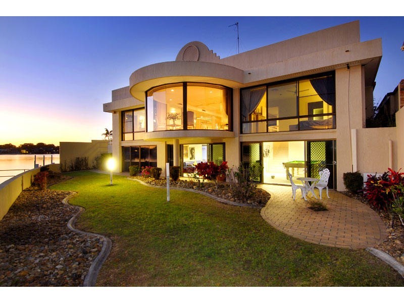 66 Admiralty Drive, Paradise Waters QLD 4217