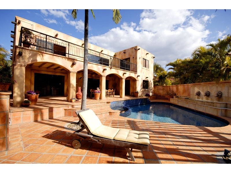 35 Admiralty Drive, Paradise Waters QLD 4217