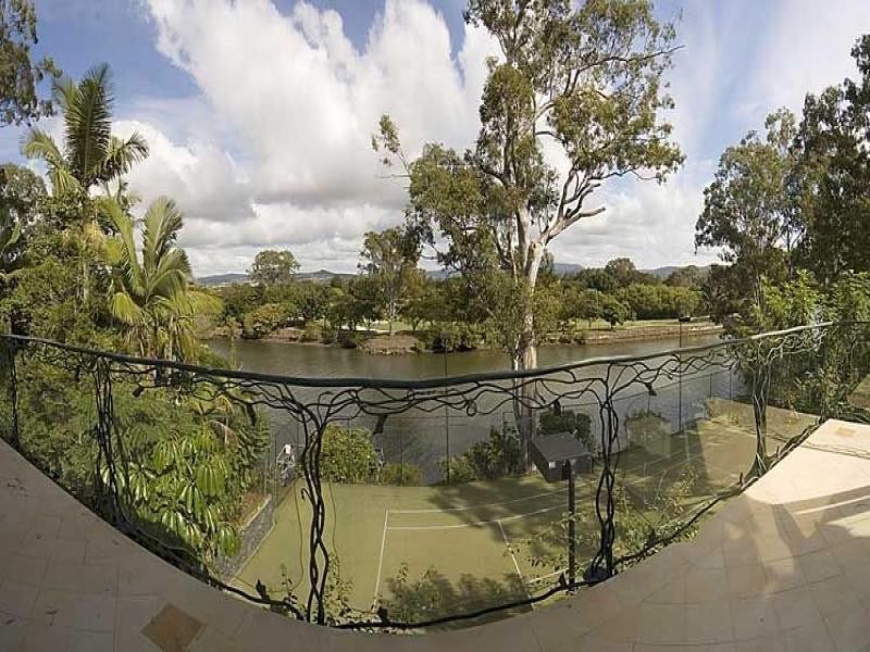 19 Bellara Street, Ashmore QLD 4214