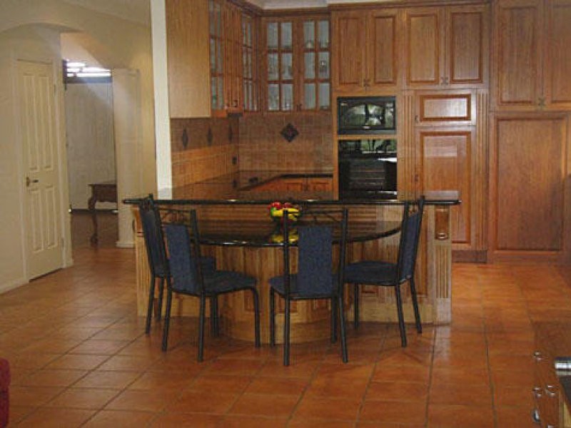 7 Ipsley Drive, Broadbeach Waters QLD 4218